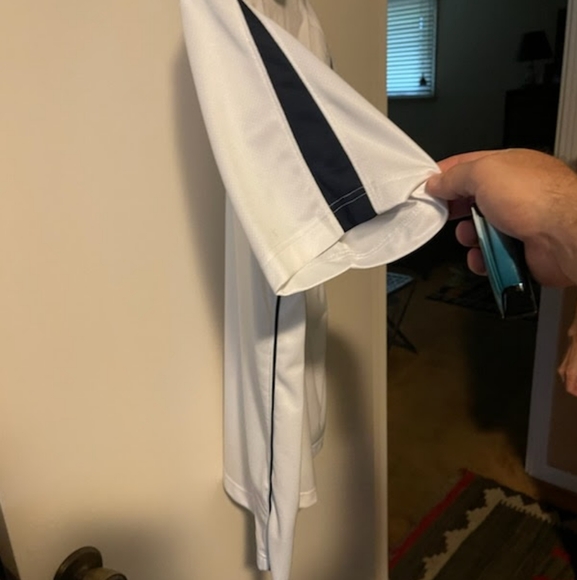 Nike Men's XL Tennis Shirt White w blue stripe on sleeves and side - Picture 5 of 5